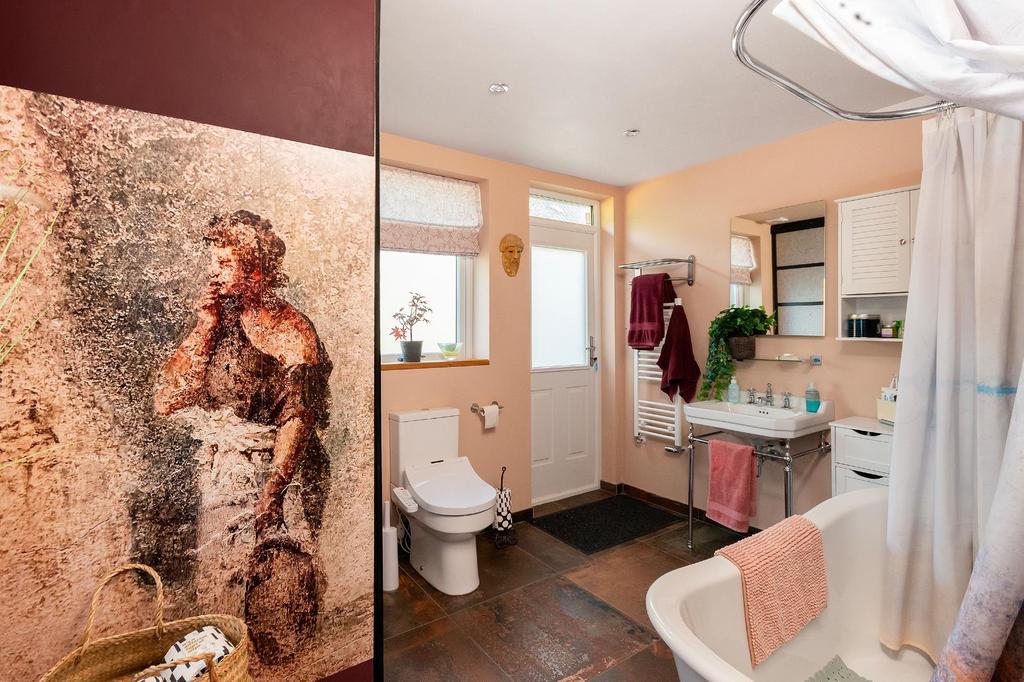 DRMSAPR - Bathroom B.jpg