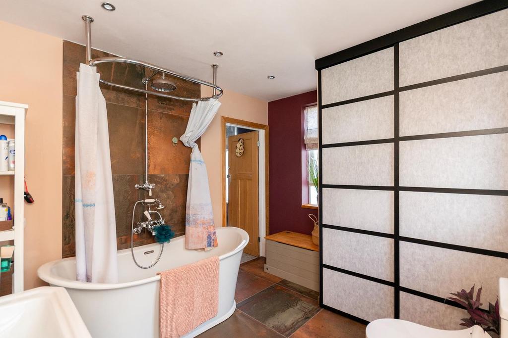 DRMSAPR - Bathroom A.jpg