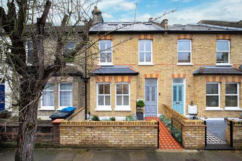 3 bedroom terraced house to rent, Victory Road, London, SW19