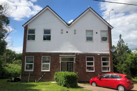 2 bedroom apartment to rent, Catherine Road, Benfleet, SS7