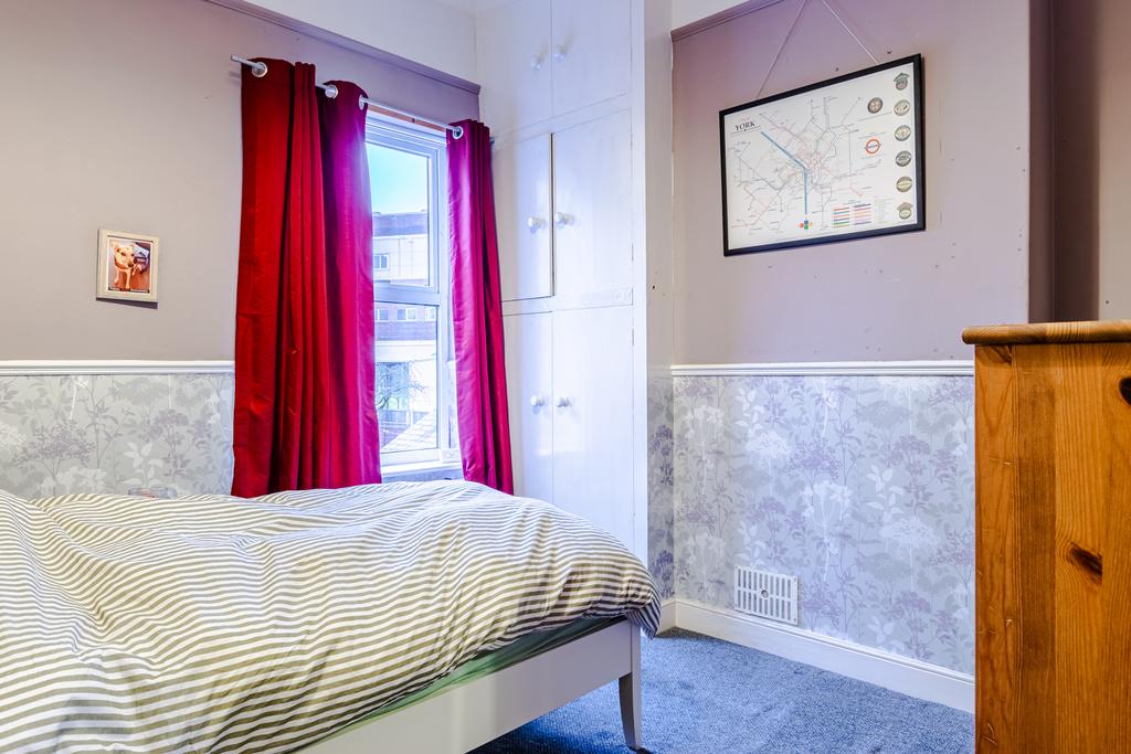 Bedroom3a