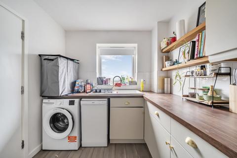 1 bedroom flat for sale, Marmont Road, Peckham, London, SE15