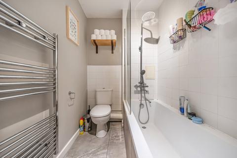 1 bedroom flat for sale, Marmont Road, Peckham, London, SE15