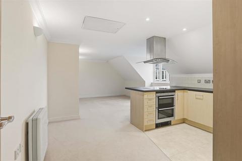 undefined, Elizabeth Drive, Banstead SM7