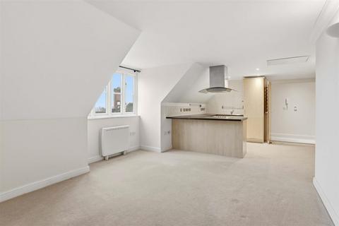 undefined, Elizabeth Drive, Banstead SM7