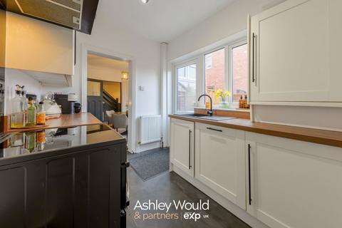 3 bedroom semi-detached house for sale, Beauty Bank, Cradley Heath B64