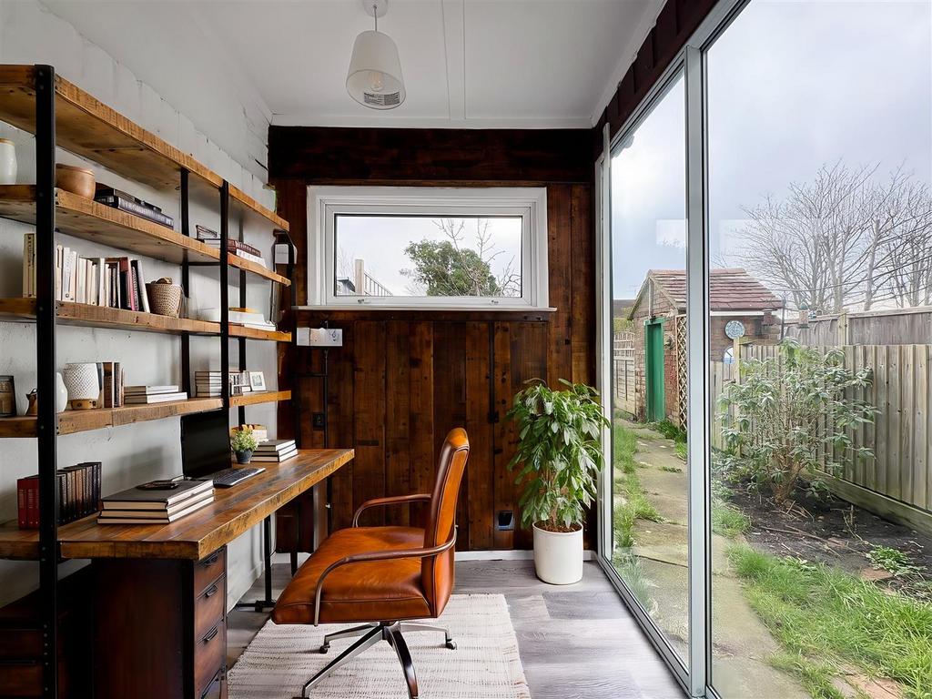 Lean-to-2 - Home Office - Industrial - 4.jpg