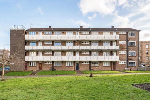 3 bedroom flat for sale, Wood Vale, London SE23