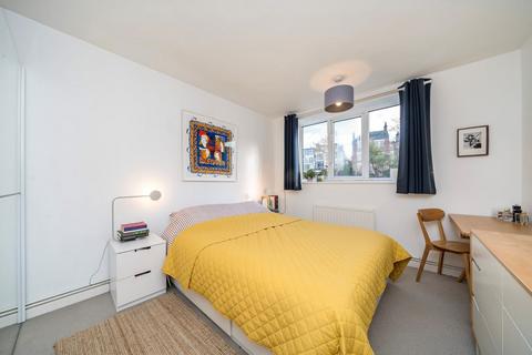 3 bedroom flat for sale, Wood Vale, London SE23