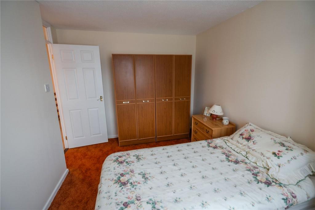 Bedroom 2 (2)