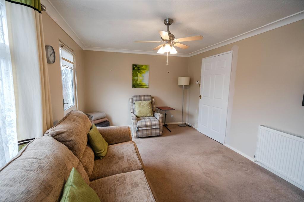 Living Room (2)