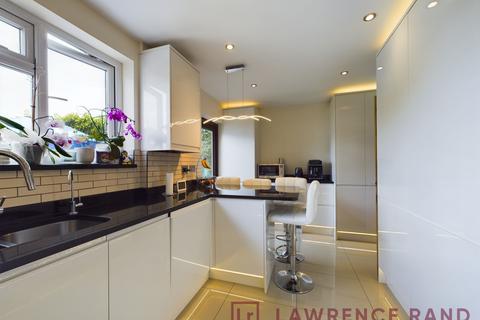 3 bedroom end of terrace house to rent, Lea Crescent, Ruislip, HA4