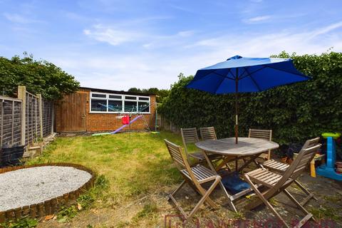 3 bedroom end of terrace house to rent, Lea Crescent, Ruislip, HA4