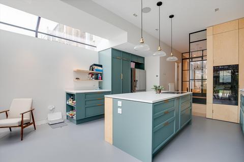 4 bedroom townhouse to rent, Clapham Manor Street, London SW4