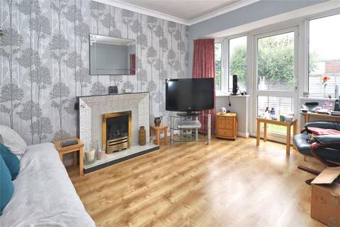 2 bedroom bungalow for sale, Rydens Way, Surrey GU22