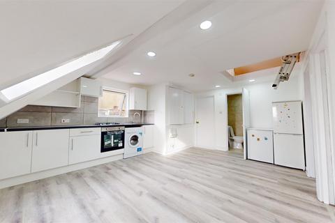 2 bedroom flat to rent, St Paul's Avenue, Willesden Green NW2