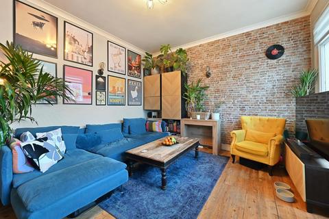 1 bedroom maisonette for sale, Darwin Road, Ealing
