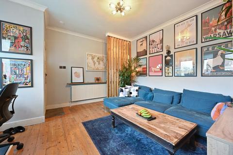 1 bedroom maisonette for sale, Darwin Road, Ealing