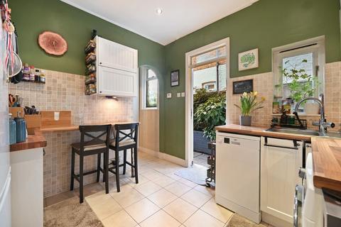 1 bedroom maisonette for sale, Darwin Road, Ealing