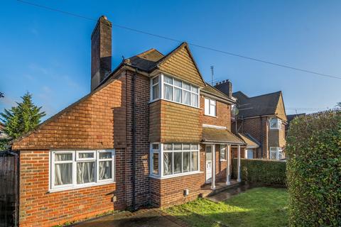 6 bedroom detached house for sale, Aldershot Road, Surrey GU2