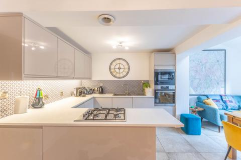 2 bedroom terraced house for sale, 26 Lower Abbotsgate, Kirkby Lonsdale