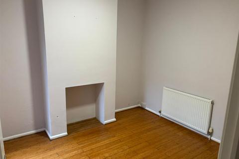 3 bedroom terraced house to rent, Ashton Road, Weymouth