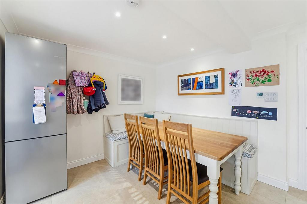 CUMBERLAND CLOSE, 4 (16of44)-31.jpg