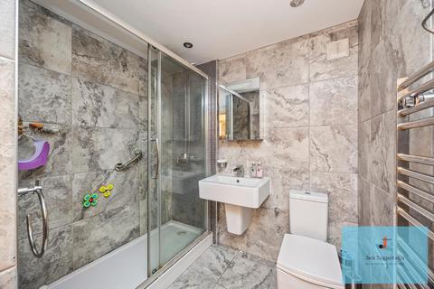 2 bedroom flat for sale, Grand Avenue, Hove