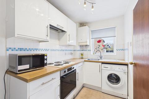 1 bedroom terraced house for sale, Turner Close, Aylesbury HP20