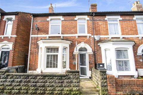 3 bedroom end of terrace house to rent, Kent Road, Swindon SN1