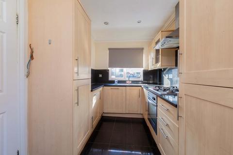 4 bedroom semi-detached house for sale, Downs Road, Langley SL3