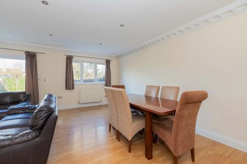 4 bedroom semi-detached house for sale, Downs Road, Langley SL3