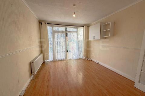 3 bedroom semi-detached house for sale, 3 bedroom Semi in Edgware with Huge Potential