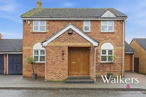 4 bedroom detached house for sale, Armonde Close, Boreham