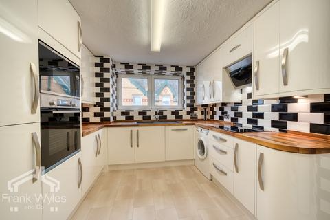 2 bedroom flat for sale, Flat 10, Sandhurst Court, 3-5 South Promenade, Lytham St. Annes, Lancashire