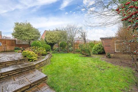 3 bedroom semi-detached house for sale, Brookside Road, Istead Rise, Gravesend, DA13