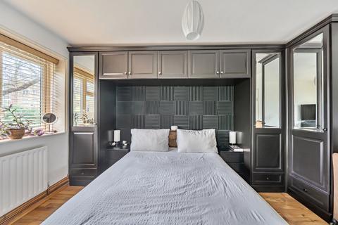 1 bedroom flat for sale, Rosendale Road, West Dulwich, London, SE21
