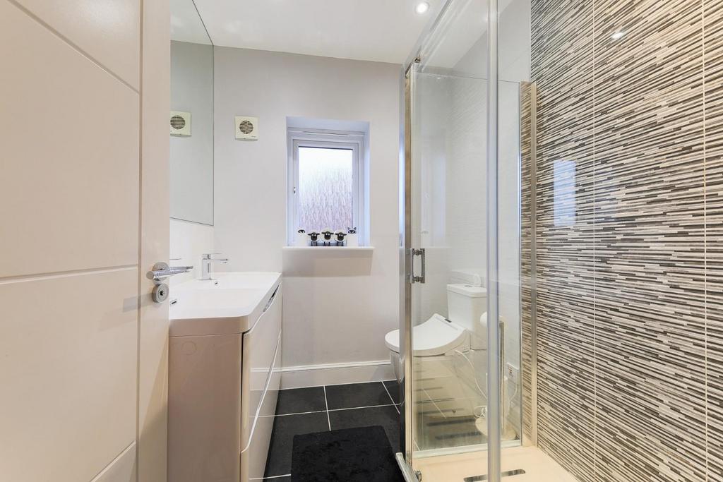 Ensuite