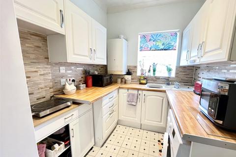 2 bedroom apartment for sale, Castle Road, Fortuneswell, Portland, Dorset, DT5