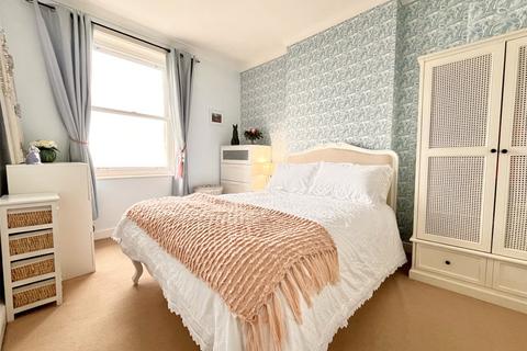 2 bedroom apartment for sale, Castle Road, Fortuneswell, Portland, Dorset, DT5