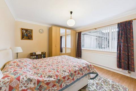 4 bedroom detached bungalow for sale, The Green, Lund, YO25 9TE