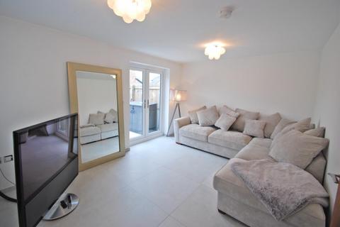 3 bedroom semi-detached house to rent, Hardy Road, Wilmslow