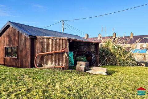 undefined, Tir ger | Land and shed to the south of Eifl Road, Trefor, LL54