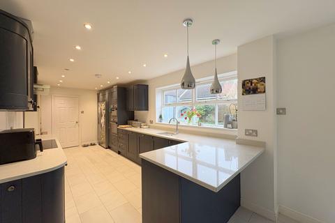 4 bedroom detached house for sale, Bredon, Tewkesbury GL20