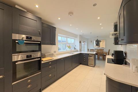 4 bedroom detached house for sale, Bredon, Tewkesbury GL20