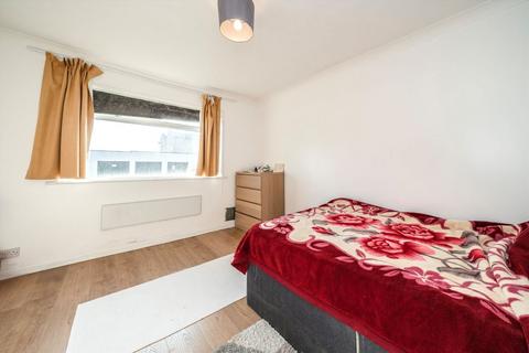 2 bedroom maisonette for sale, Rothbury Gardens, Isleworth TW7