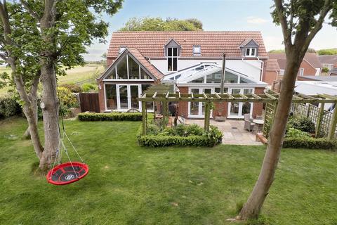 3 bedroom detached house for sale, Hillingdon Park, Overstrand