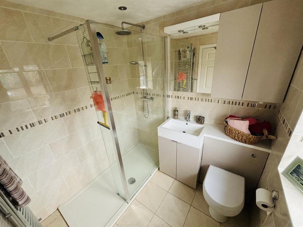 Bathroom.JPEG