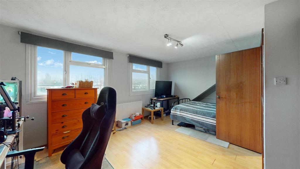 Bedroom4 -Loft.jpg