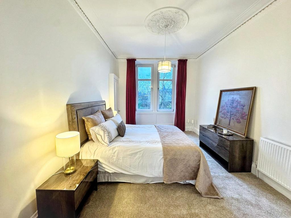Bedroom 1 (2)